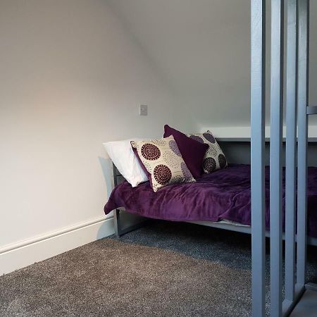 Webb place 2 bedroom apartment ! Croydon Buitenkant foto