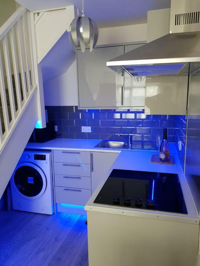 Webb place 2 bedroom apartment ! Croydon Buitenkant foto
