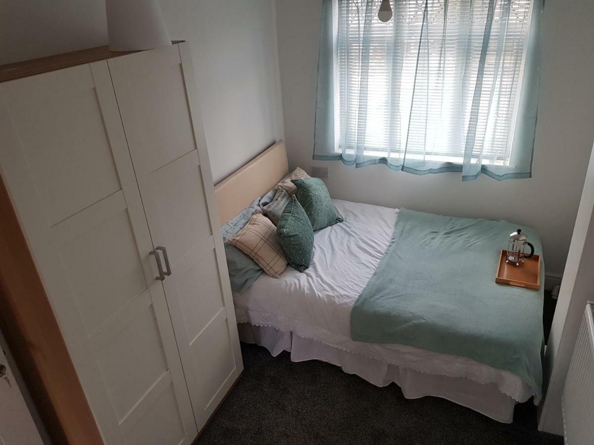 Webb place 2 bedroom apartment ! Croydon Buitenkant foto