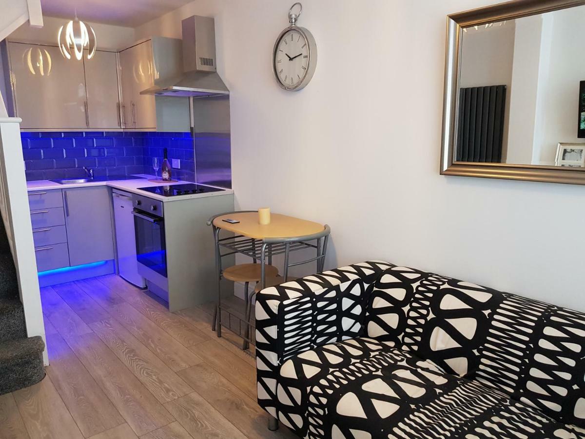 Webb place 2 bedroom apartment ! Croydon Buitenkant foto